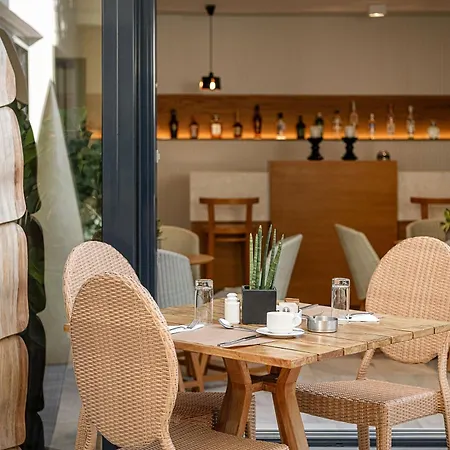 Avra Boutique Szálloda 4*