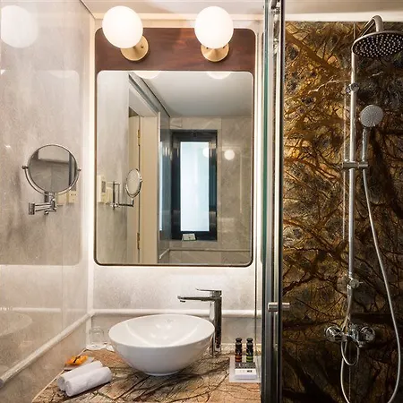 Avra Boutique Szálloda 4*